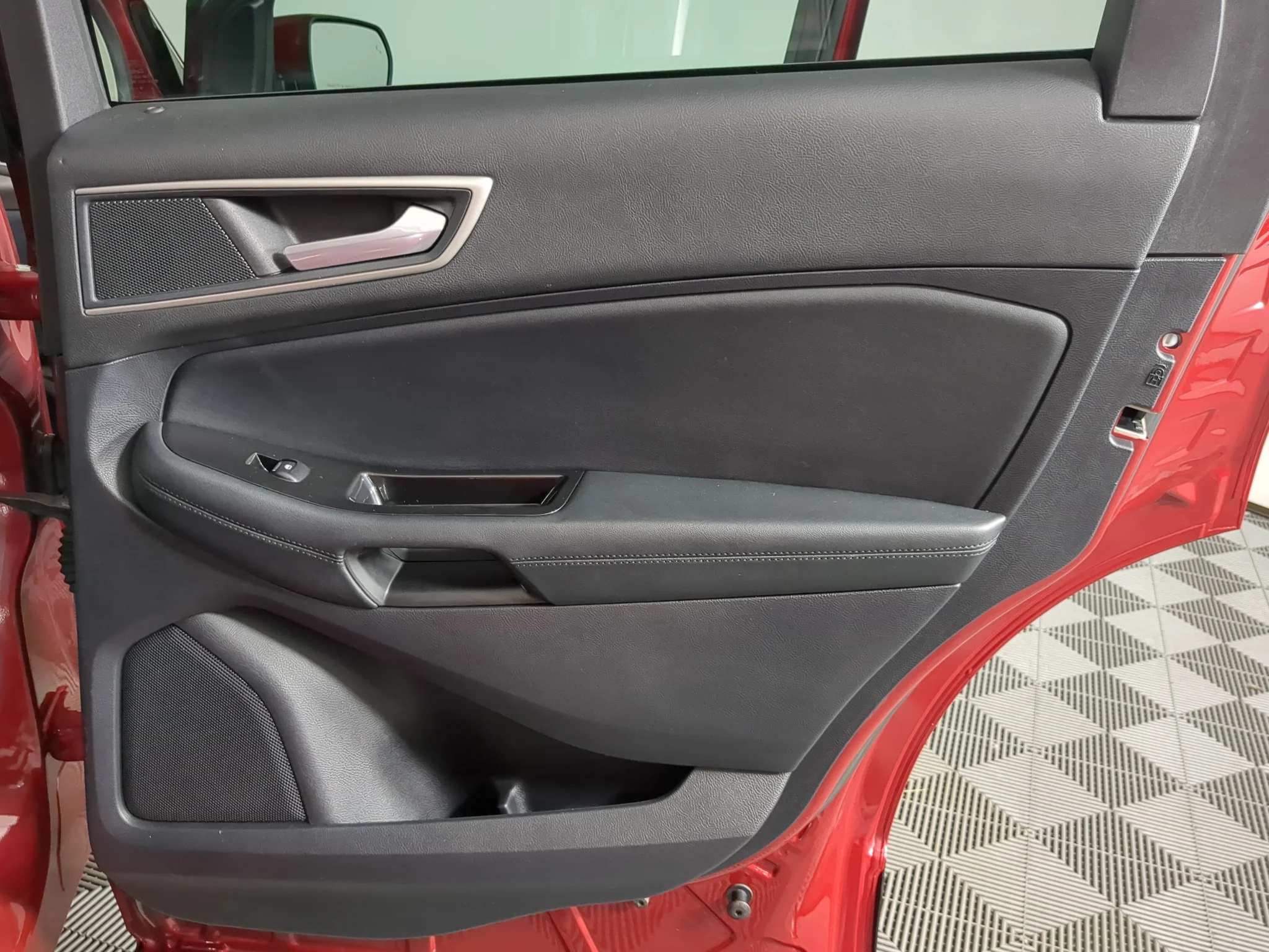 Used 2020 Rapid Red Metallic Tinted Clearcoat Ford SEL image 24