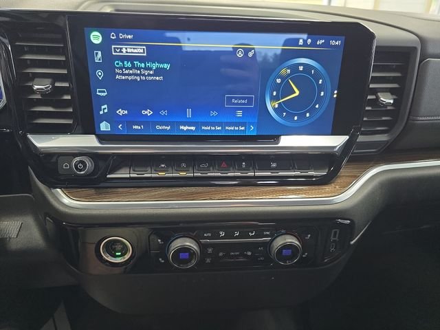 Used 2022 Black Chevrolet LT image 15