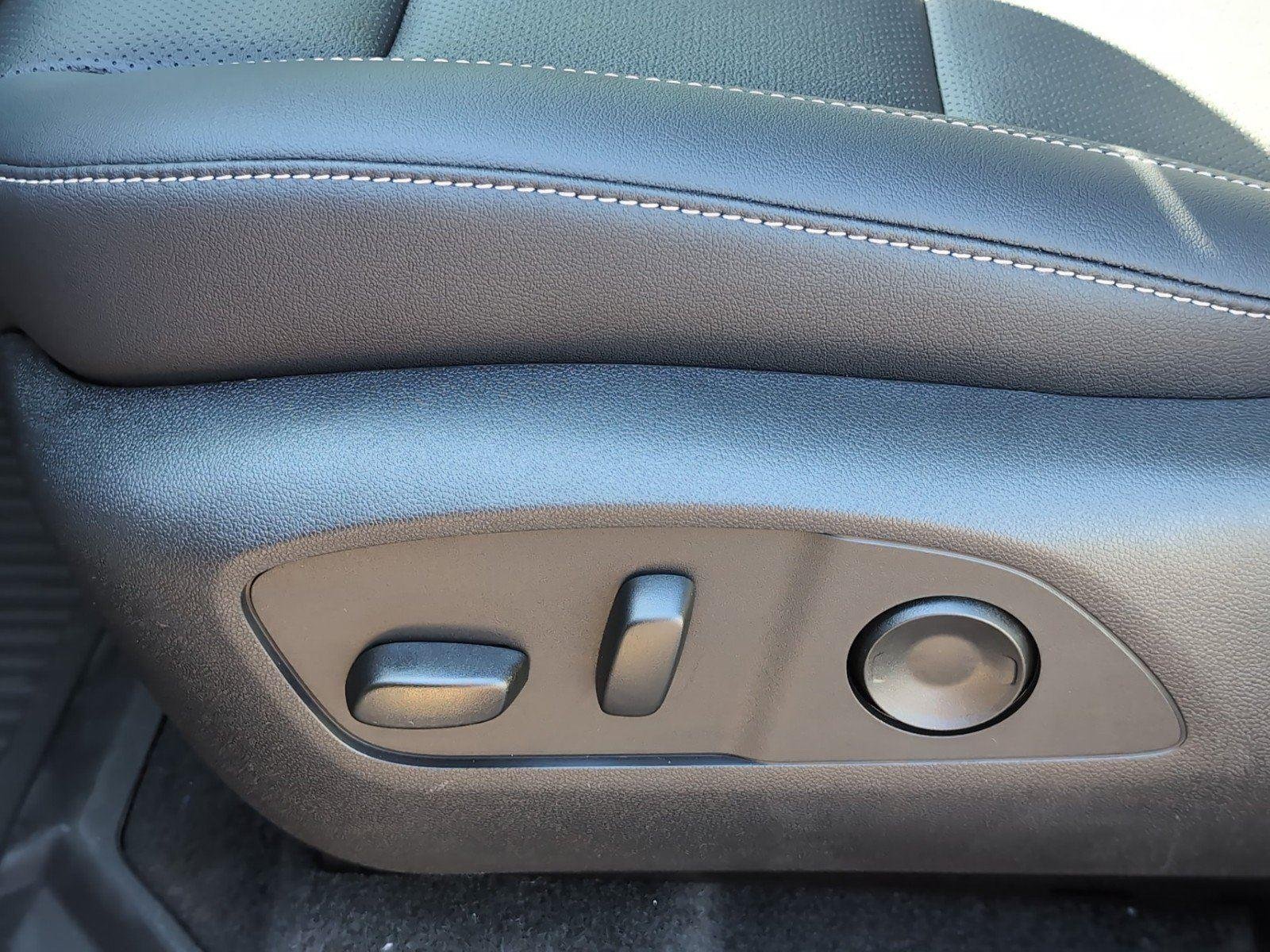 2026 Chevrolet Traverse LT - Photo 18
