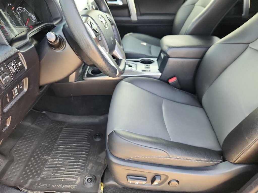 2024 Toyota 4Runner SR5 Premium - Photo 9