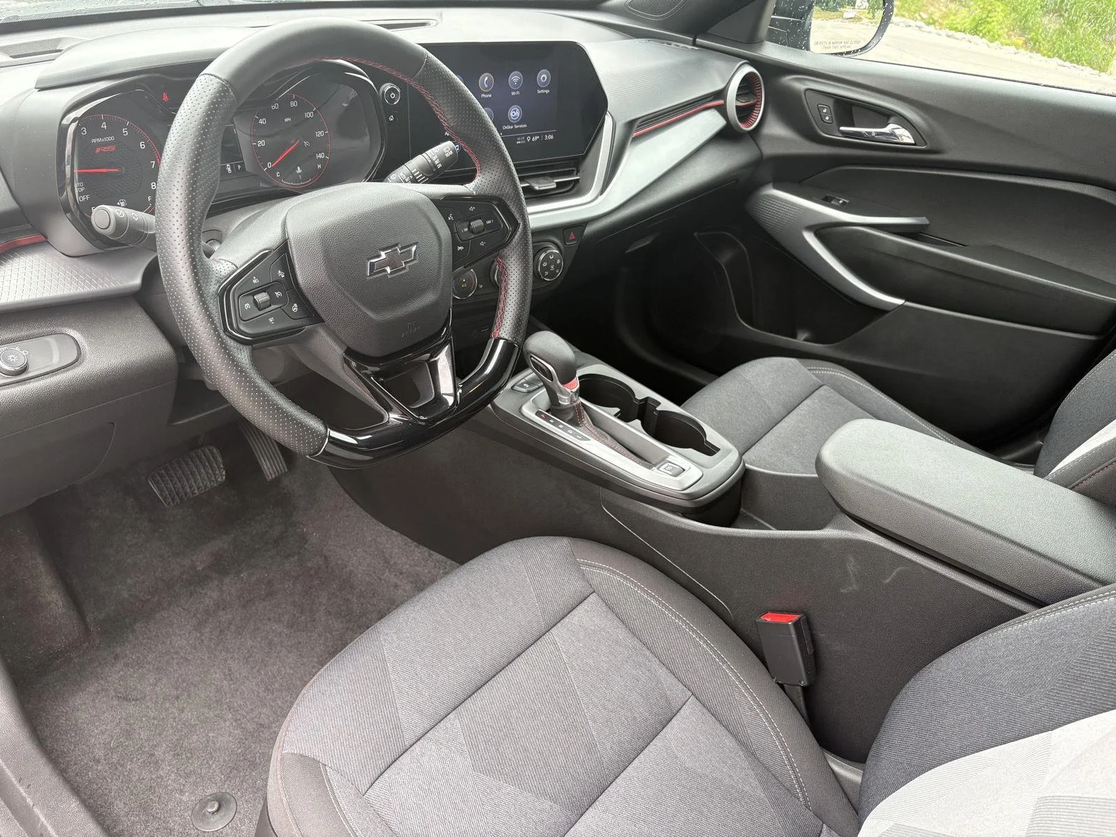 Used 2025 Sterling Gray Metallic Chevrolet 1RS image 10