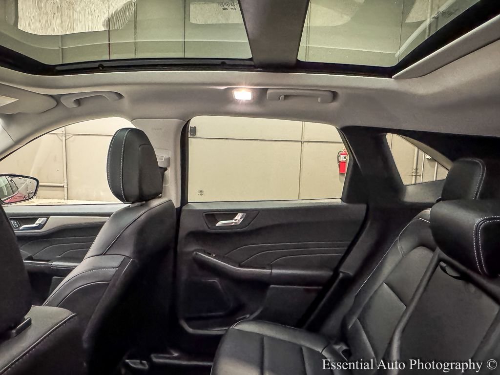 Used 2022 Red Metallic Ford SEL image 12