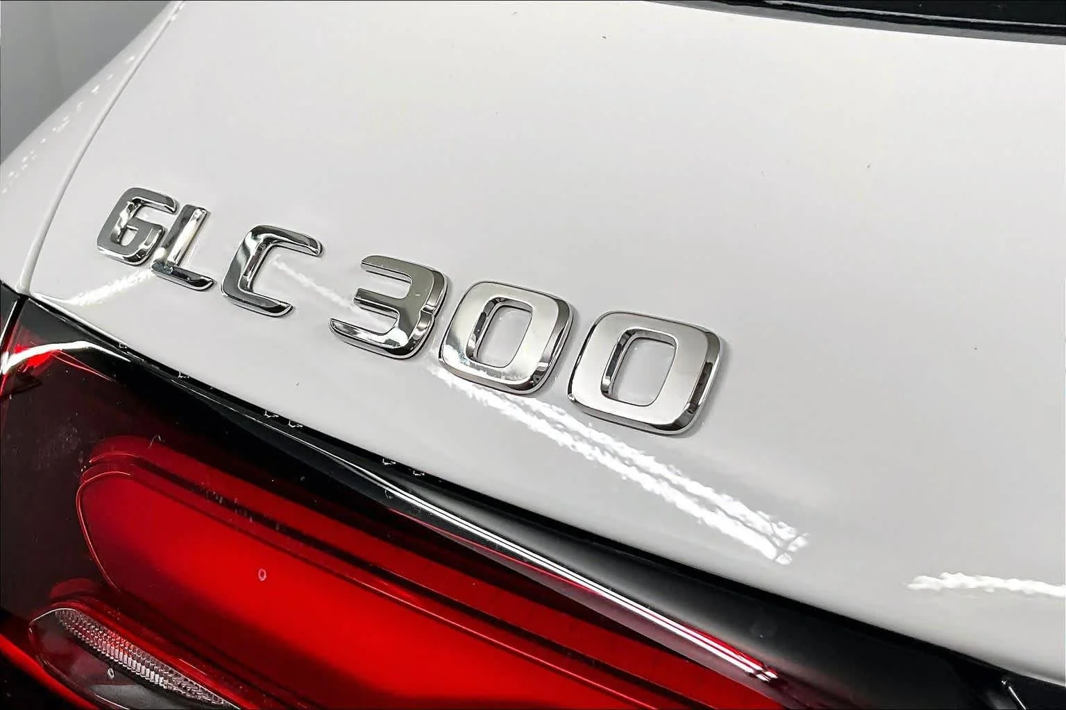 New 2026 Polar White Mercedes-Benz GLC 300 image 7