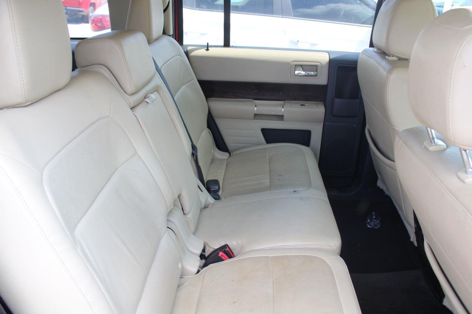 Used 2014 Ruby Red Metallic Tinted Clearcoat Ford Limited image 4