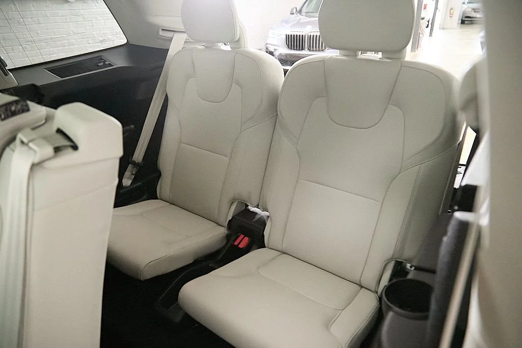 Certified Used 2024 Onyx Black Volvo Plus image 24