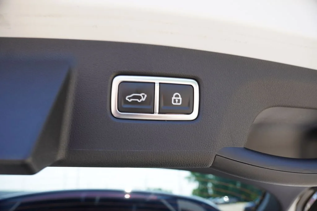 Used 2023 Glacial White Pearl Kia X-Line SX Prestige image 23