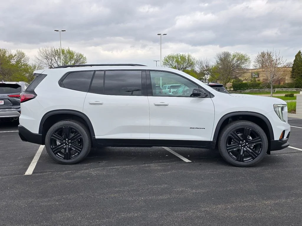 2026 GMC Acadia Elevation - Photo 10