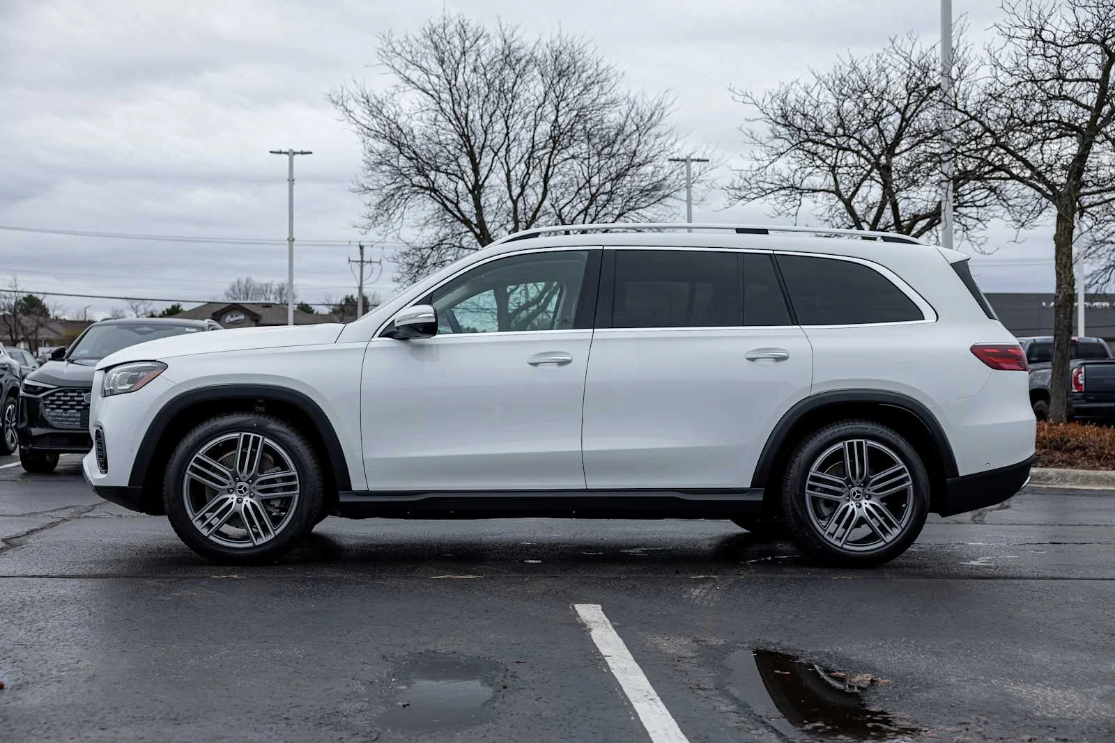 New 2026 Polar White Mercedes-Benz GLS 450 image 3