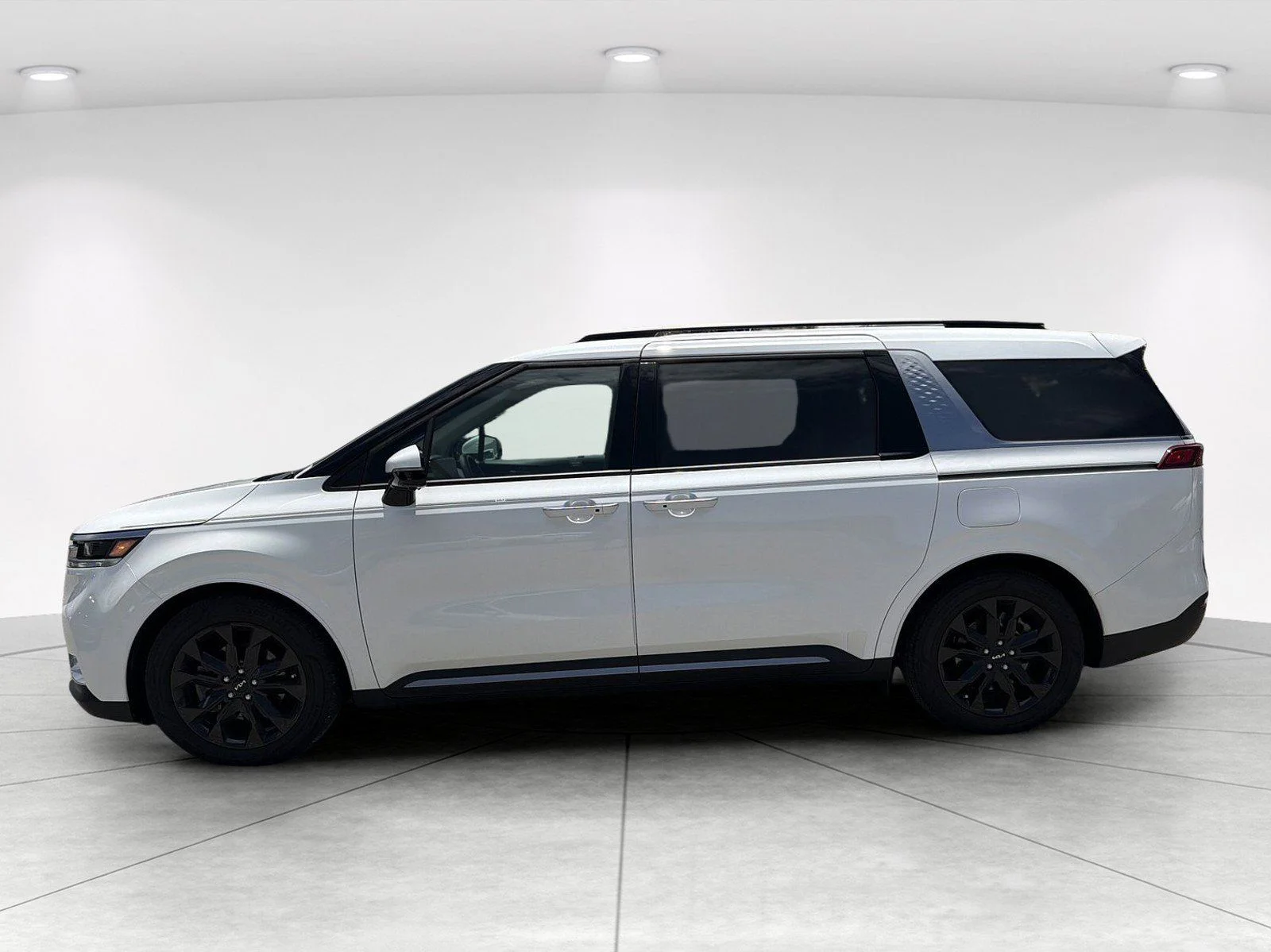 Used 2024 White Kia SX image 7