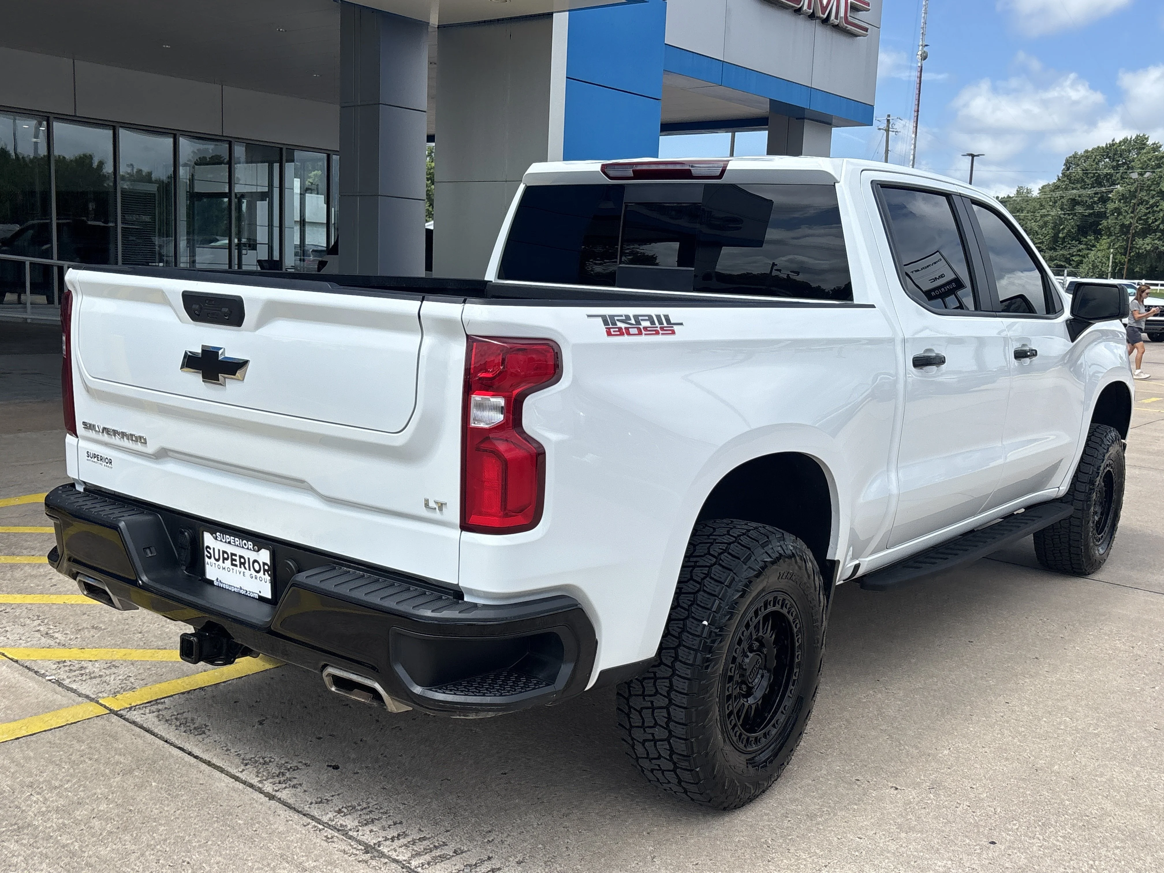 Used 2025 Summit White Chevrolet LT Trail Boss image 3