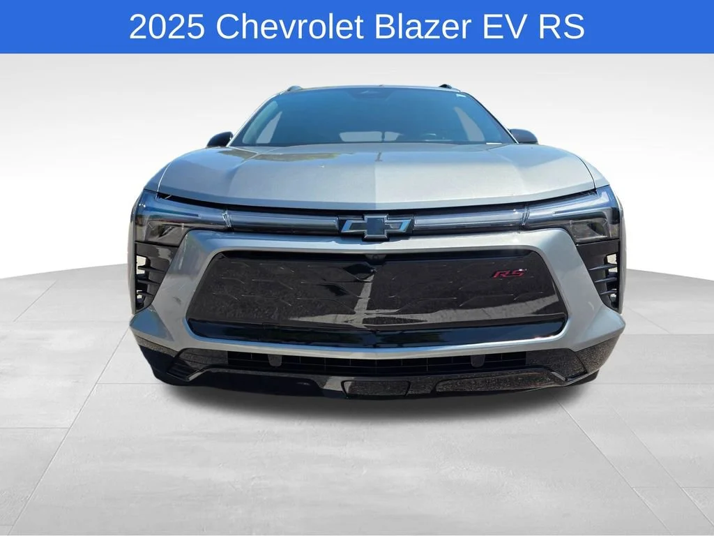 Used 2025 Sterling Gray Metallic Chevrolet RS image 9
