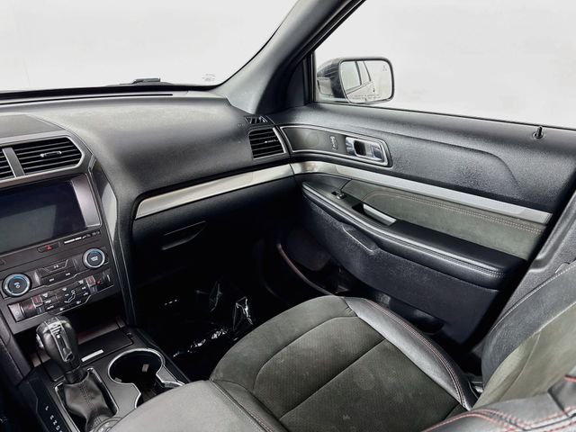 Used 2019 Red Ford XLT image 24