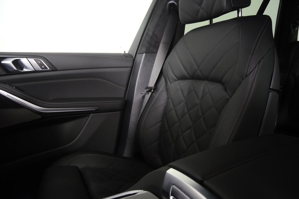 Used 2026 Brooklyn Grey Metallic BMW sDrive40i image 22