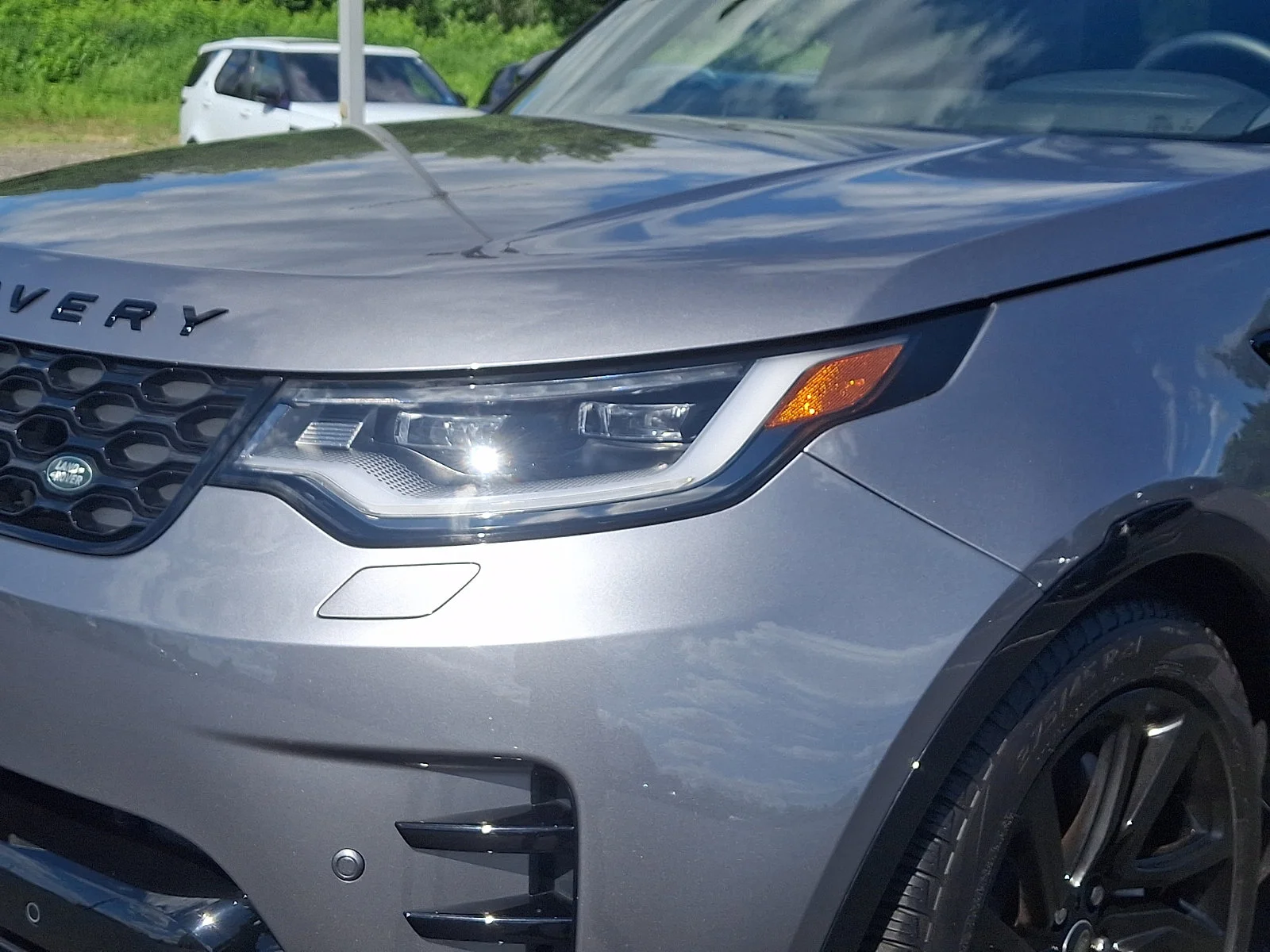 Used 2025 Gray Land Rover Dynamic SE image 12