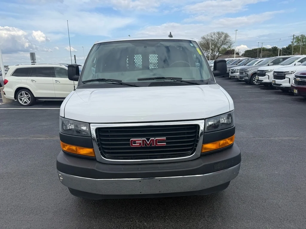 2022 GMC Savana Cargo Work Van - Photo 7