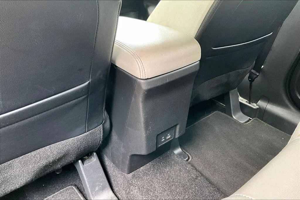 Certified Used 2024 Black Mitsubishi SEL image 10