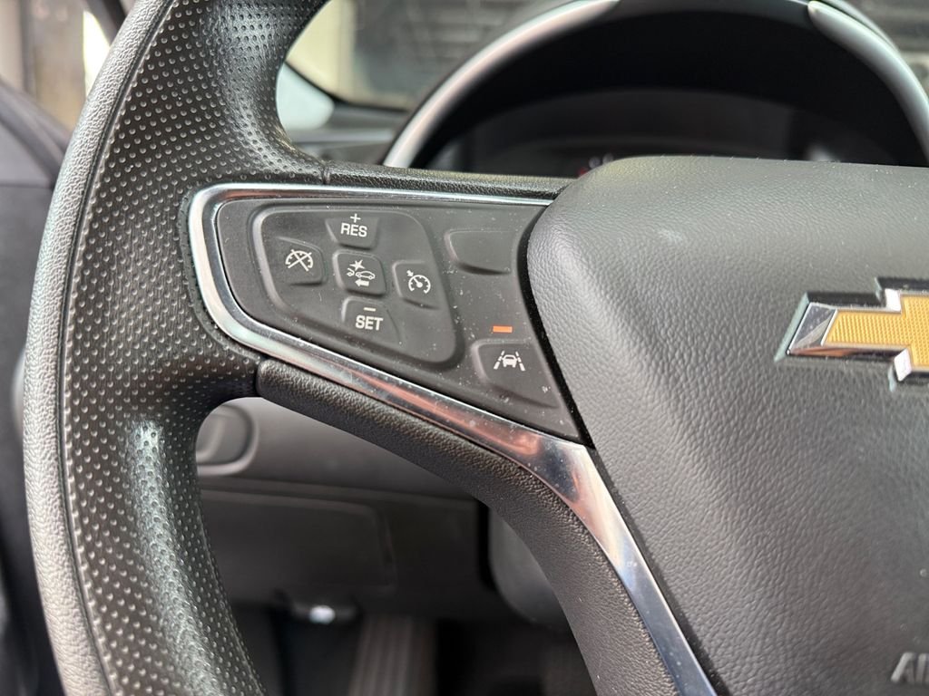 Used 2024 Gray Chevrolet LT image 24