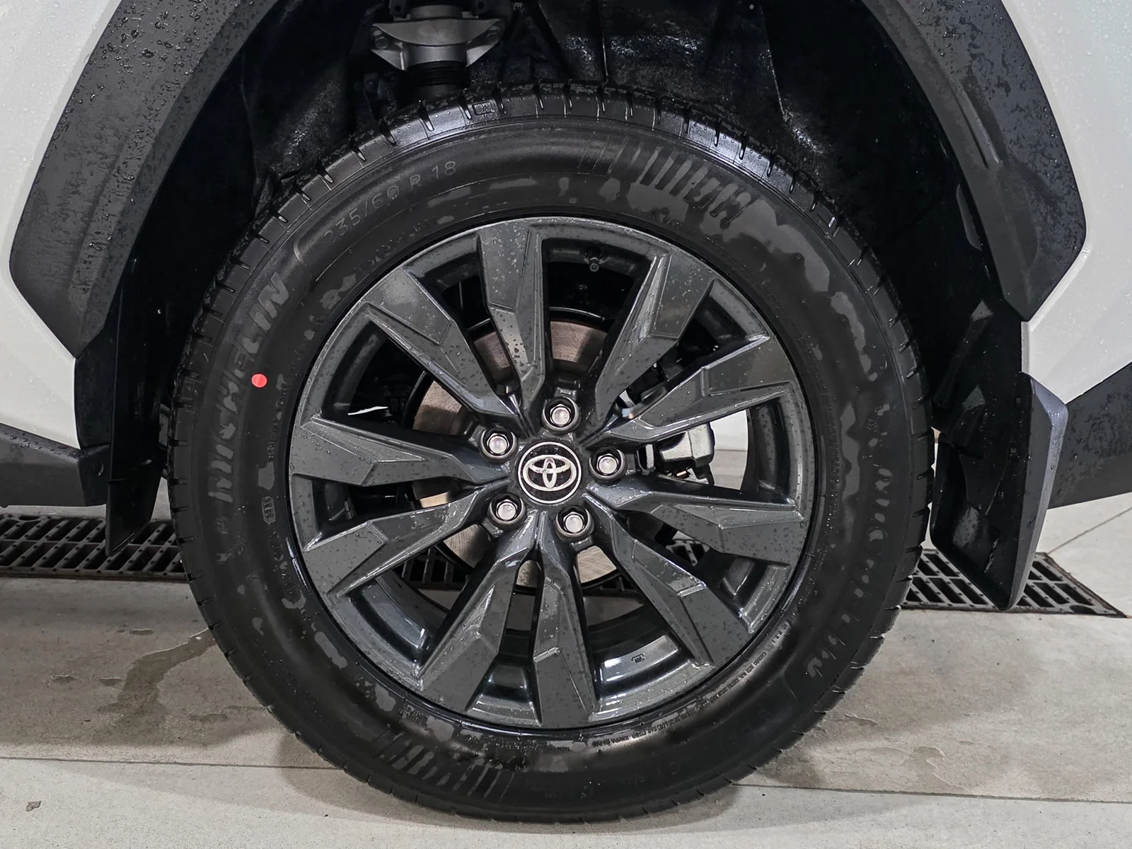 New 2026 Wind Chill Pearl <sup>1</sup> Toyota  XLE Premium image 18