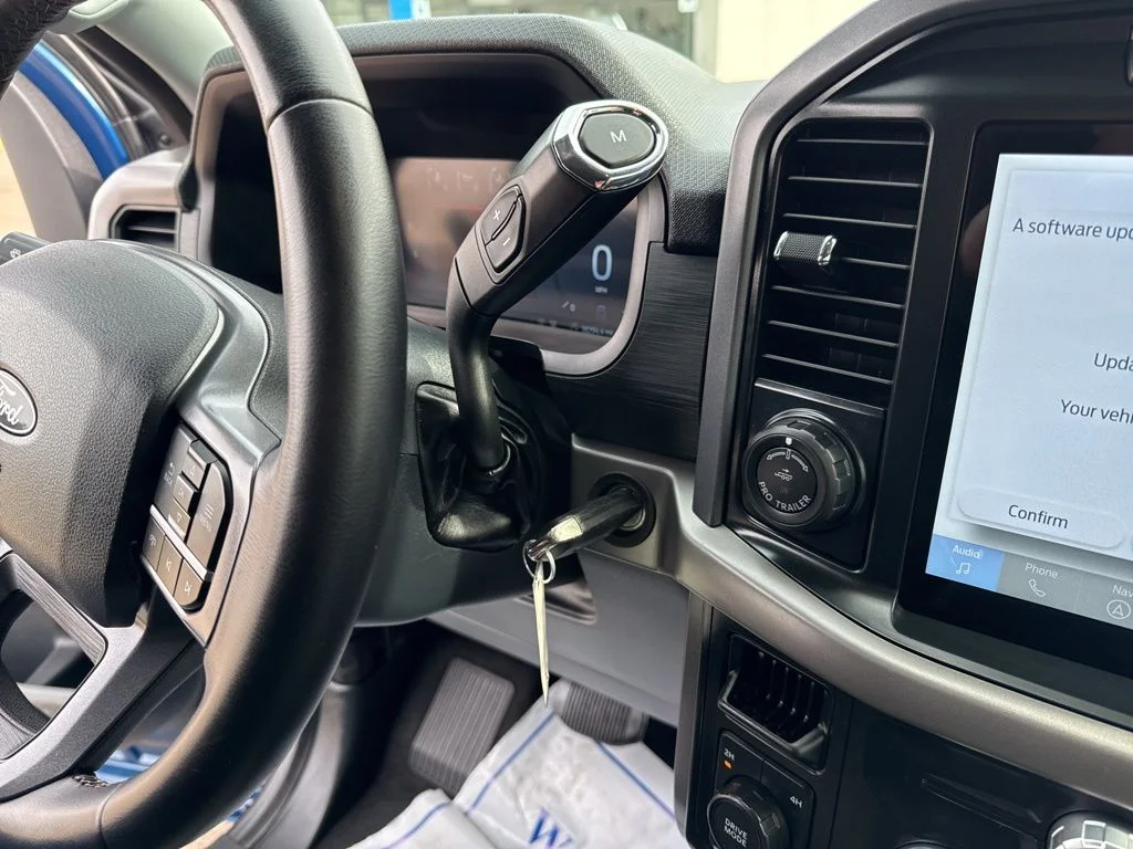 Used 2024 Atlas Blue Metallic Ford XLT image 23