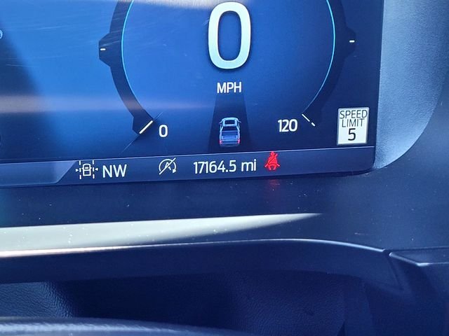 Used 2025  Ford Tremor image 22