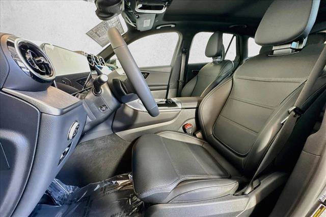 New 2027 Graphite Grey Metallic Mercedes-Benz GLC 300 image 48