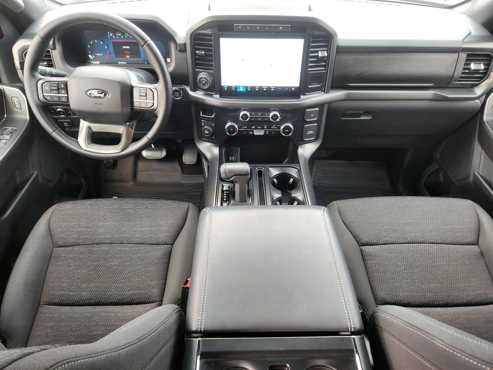 Used 2024 Silver Ford XLT image 25