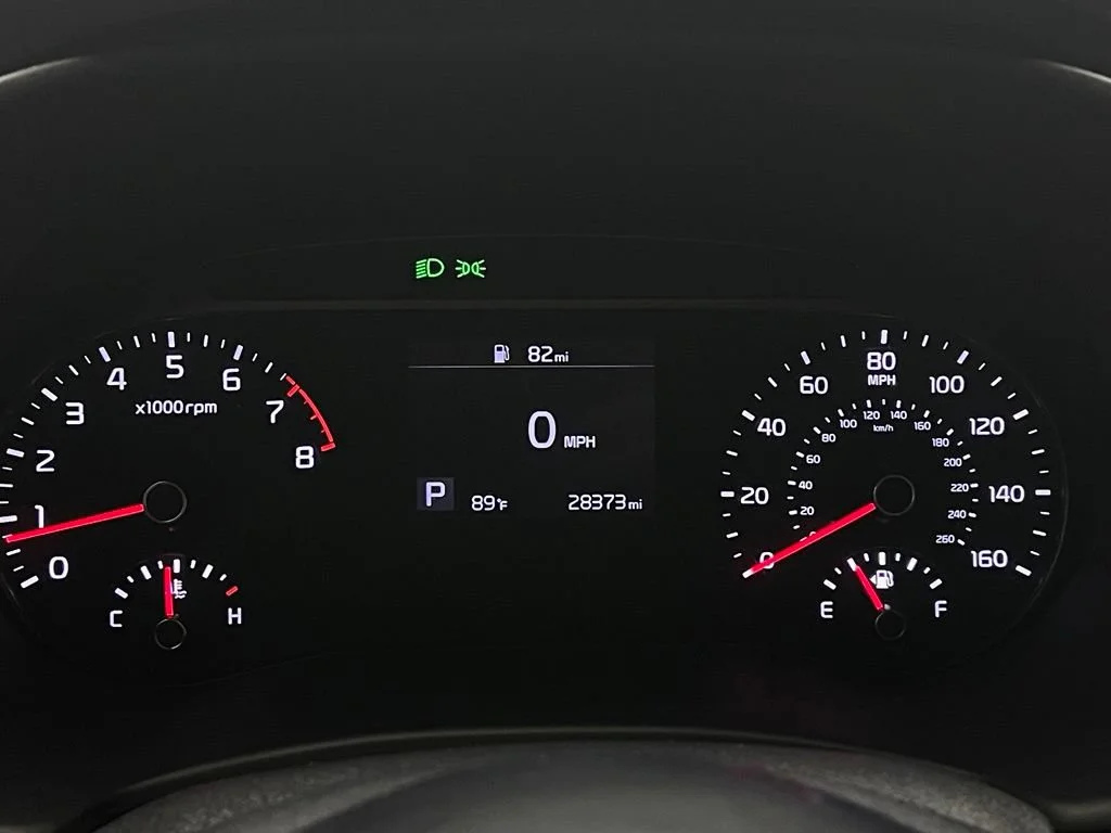 Used 2022  Kia LX image 19