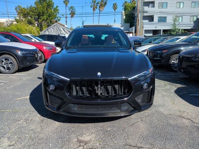 Used 2024 Nero Assoluto Metallic Maserati Trofeo image 2