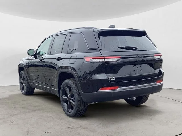 New 2026 Diamond Black Jeep LIMITED 4X4 image 3
