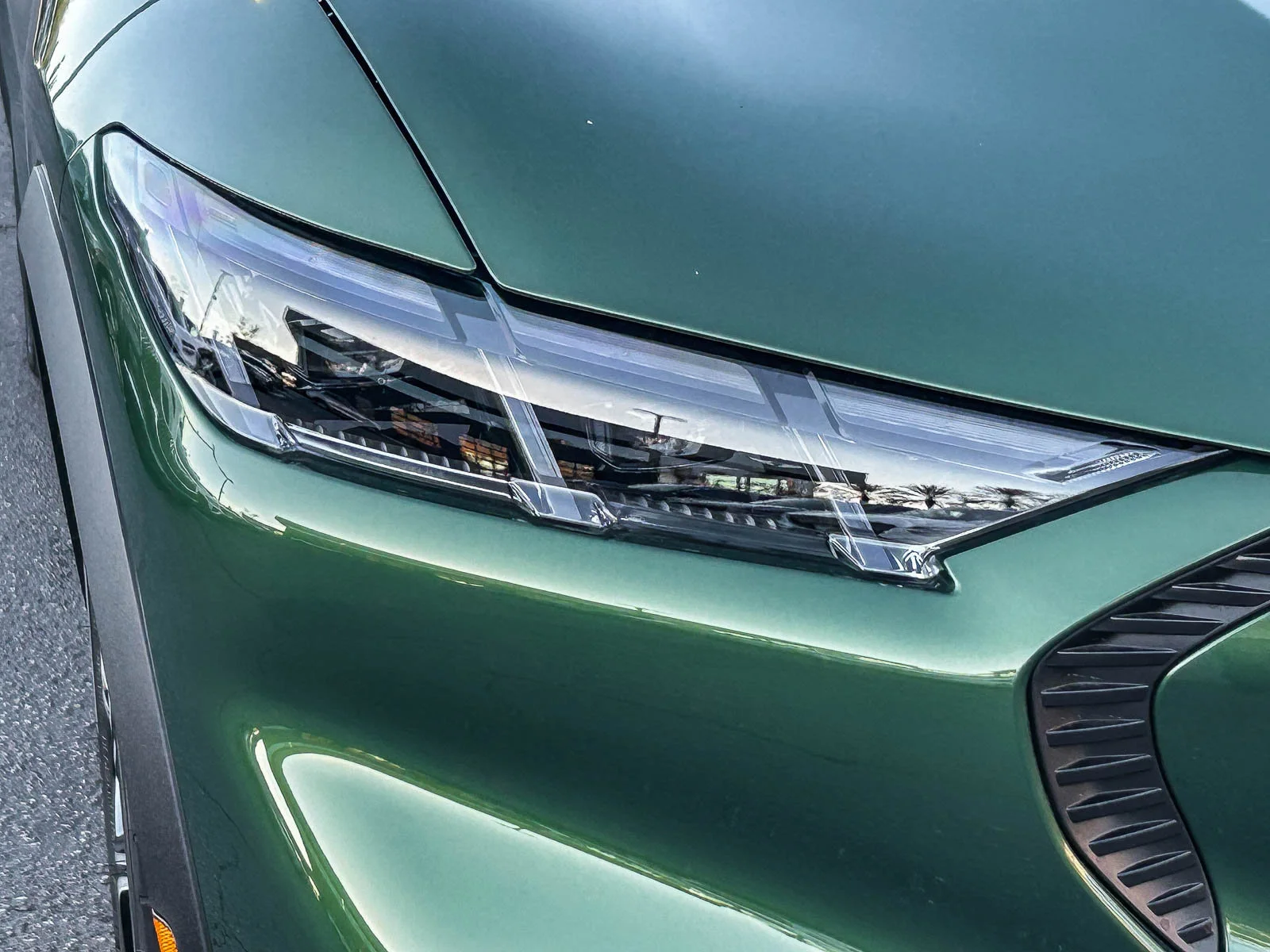 New 2026 Eruption Green Metallic Ford Select image 4