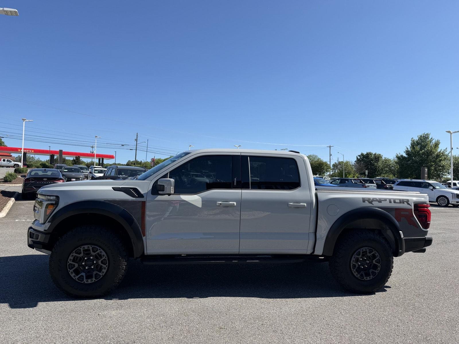 Used 2024 Avalanche Gray Ford Raptor image 5