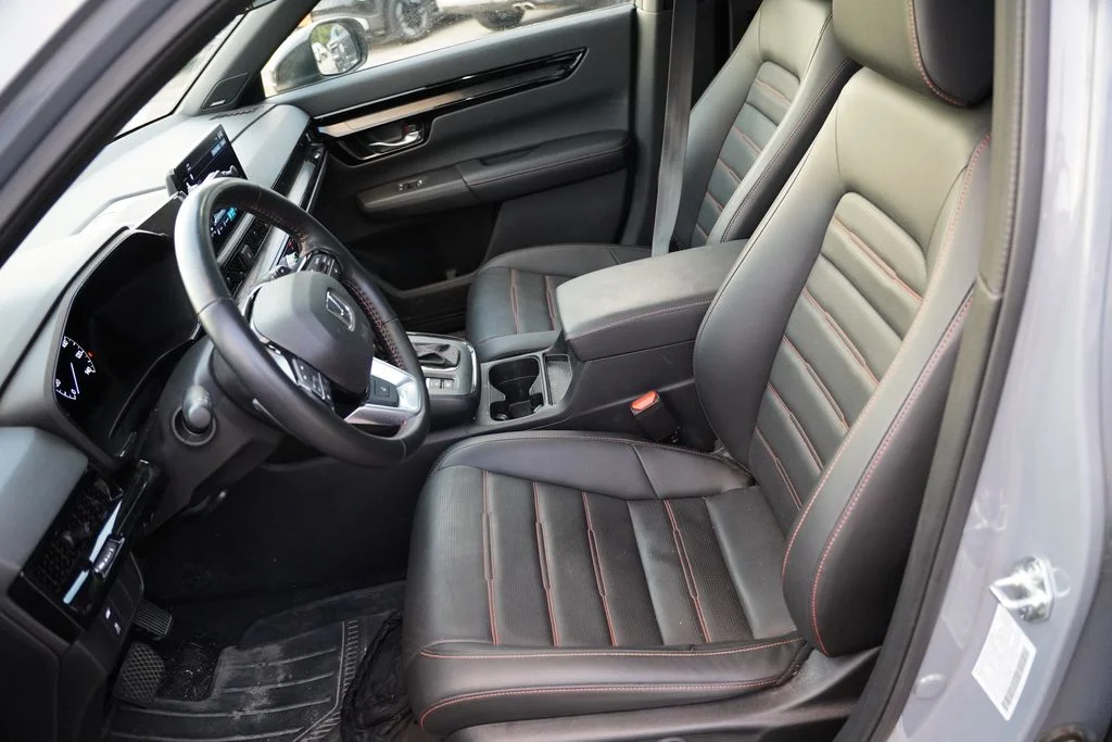 Used 2025 Urban Gray Pearl Honda Sport Touring image 4