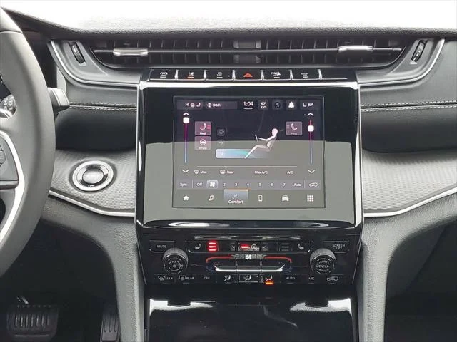 New 2026 Baltic Gray Metallic Clear-Coat Exterior Paint Jeep Laredo X image 31