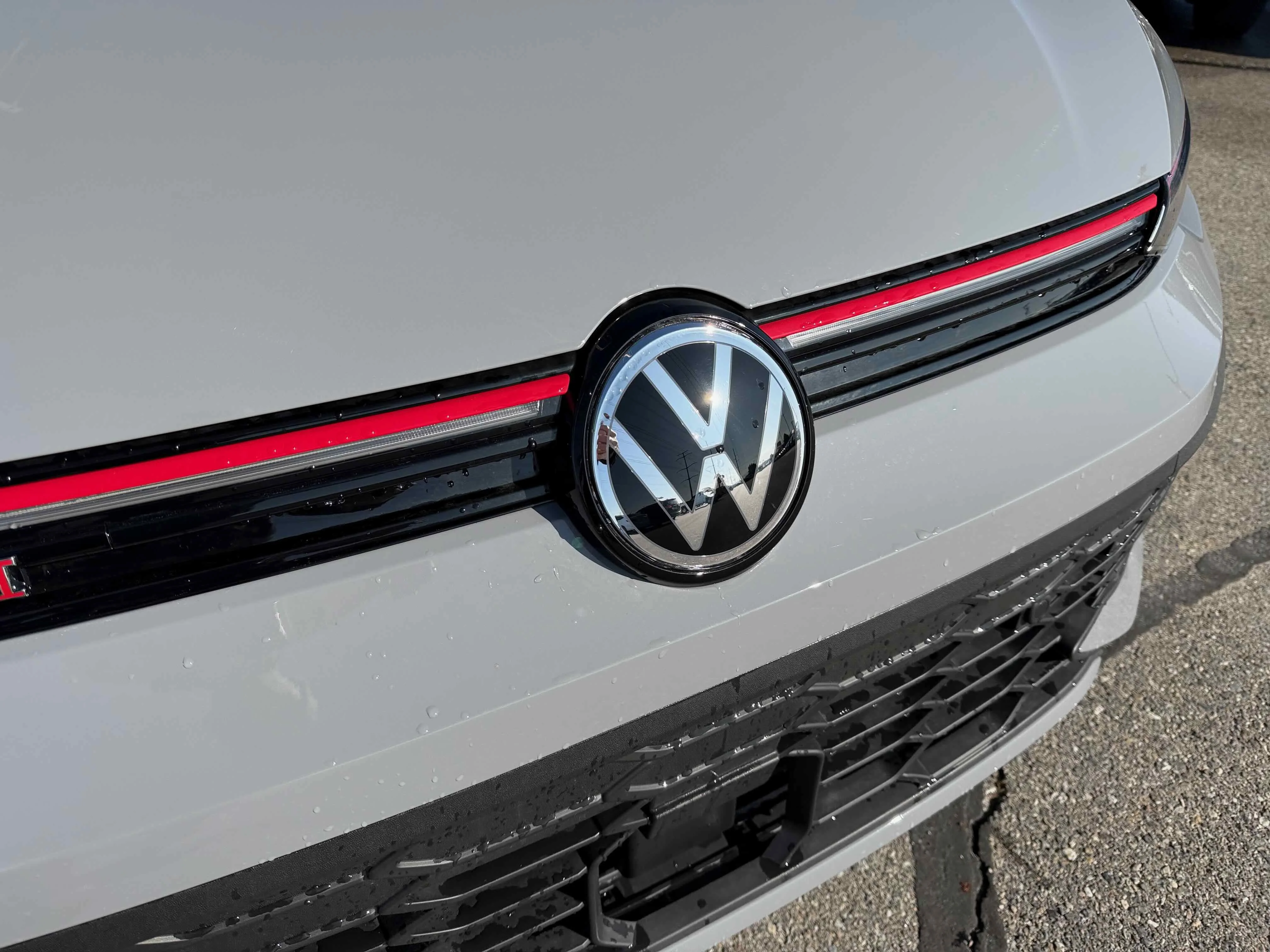 New 2026 Moonstone Volkswagen SE image 11