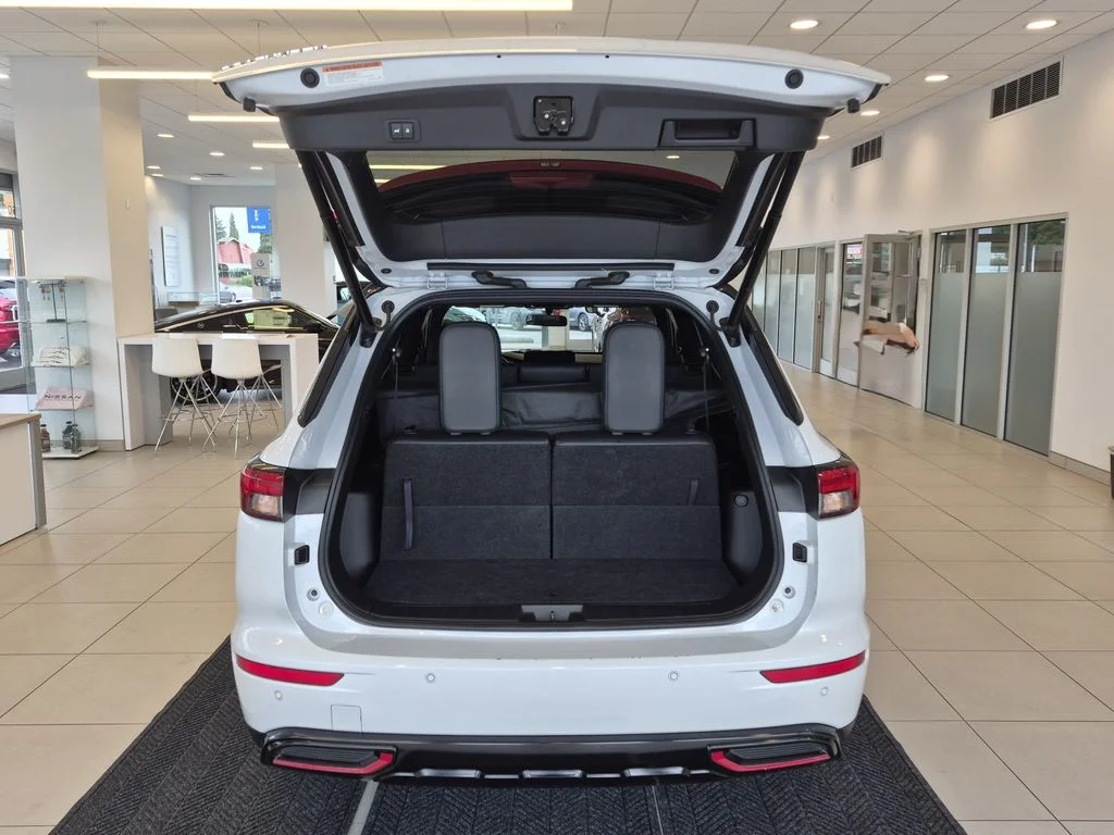 Used 2024 White Mitsubishi SE Ralliart image 9