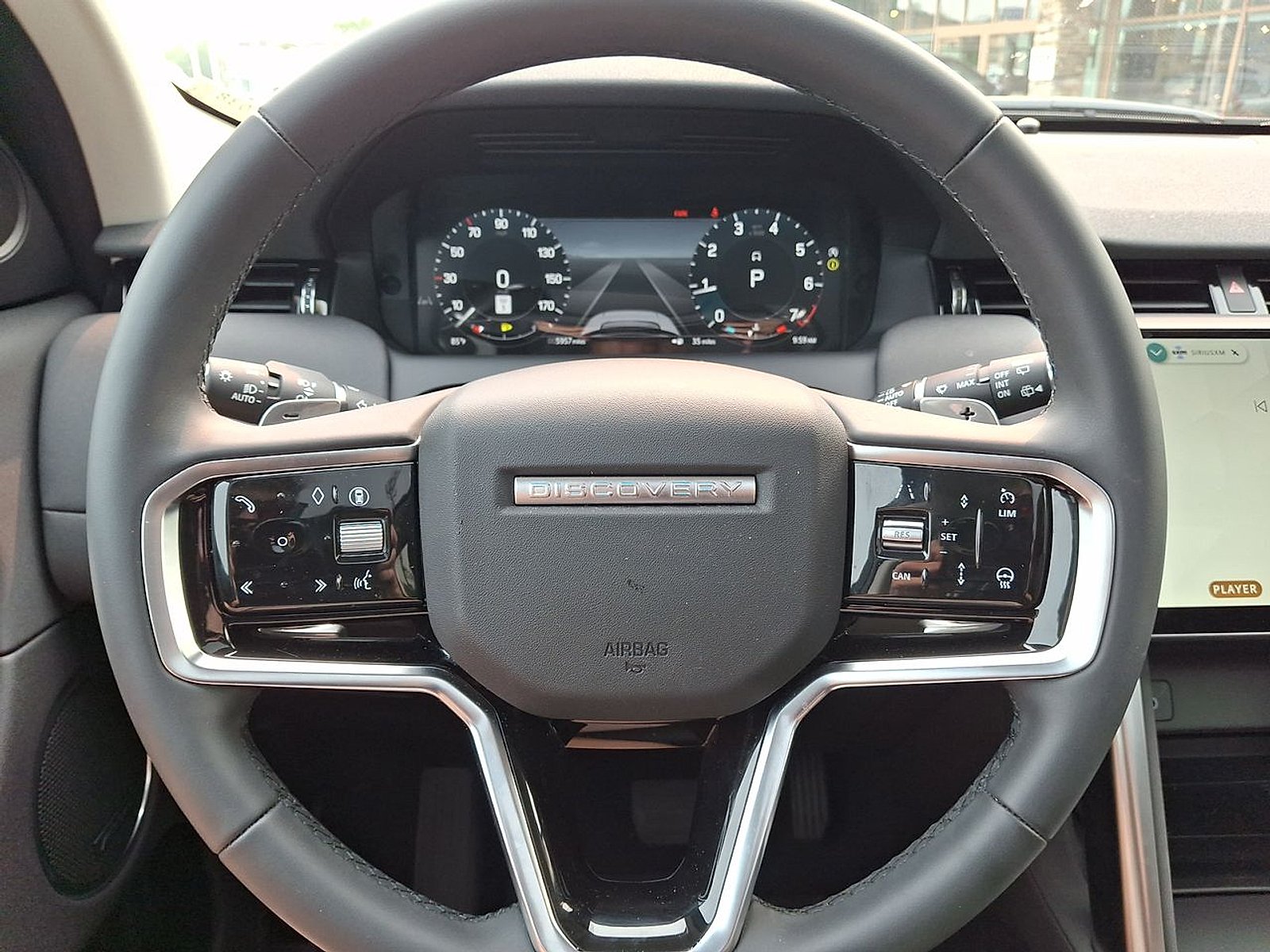 Used 2025 Fuji White - 1AA Land Rover S image 21