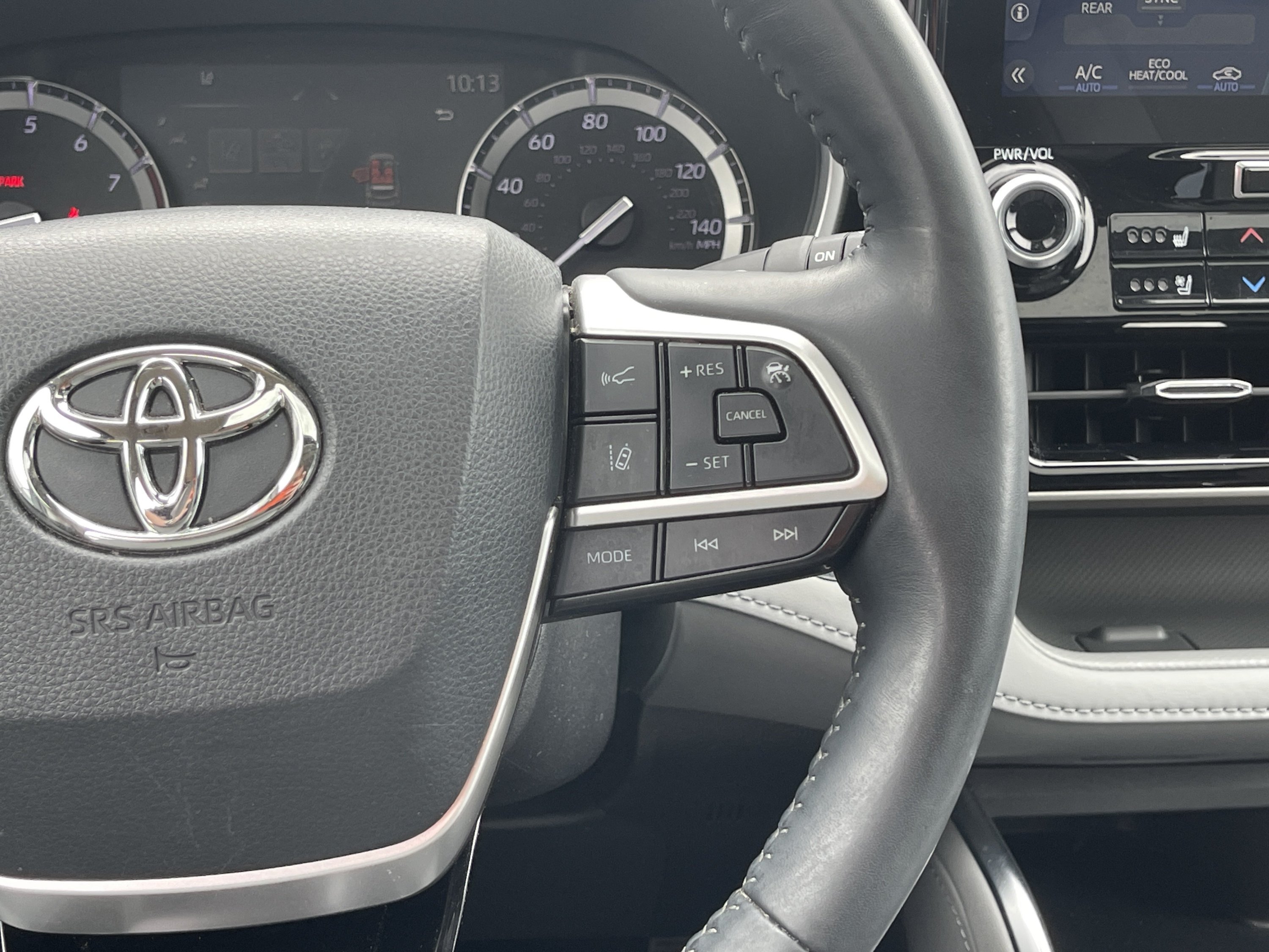 Used 2022 Moon Dust Toyota Limited image 17