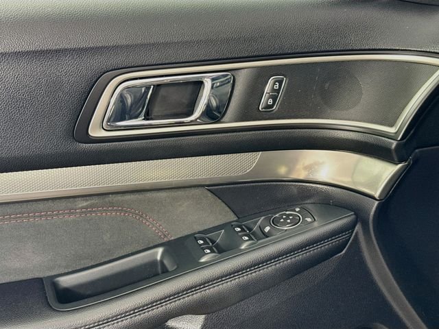 Used 2019 Red Ford XLT image 18