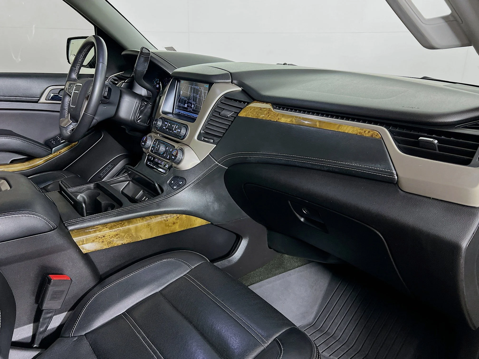 2017 GMC Yukon XL Denali - Photo 44