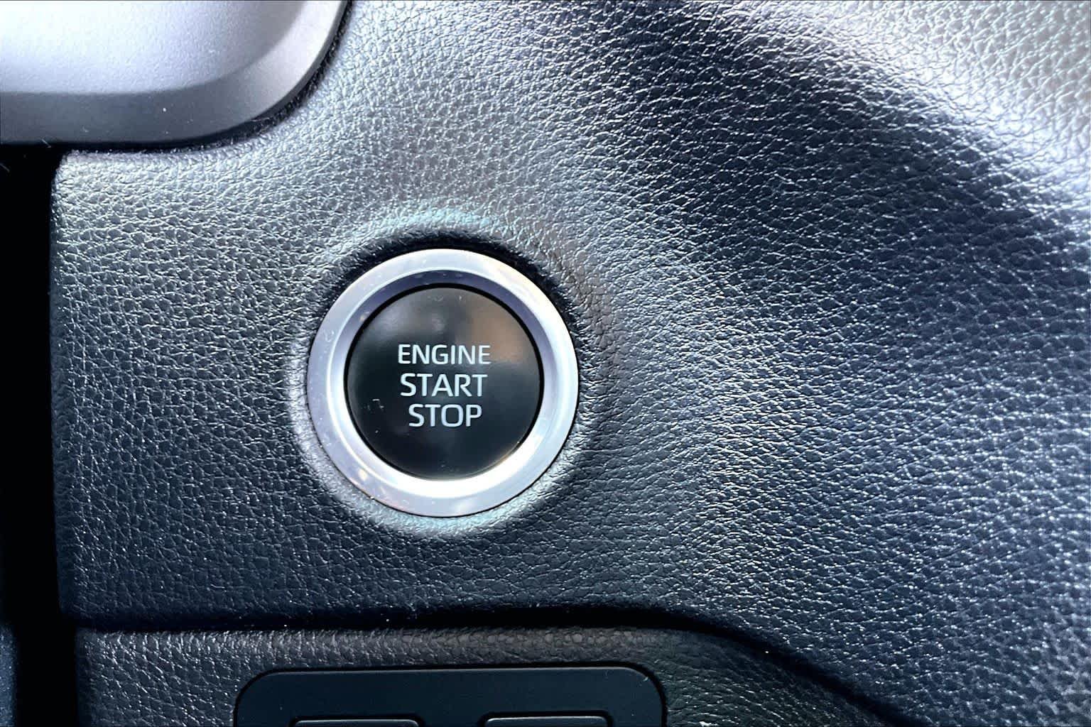 Used 2022 Magnetic Gray Metallic Toyota SR5 image 35