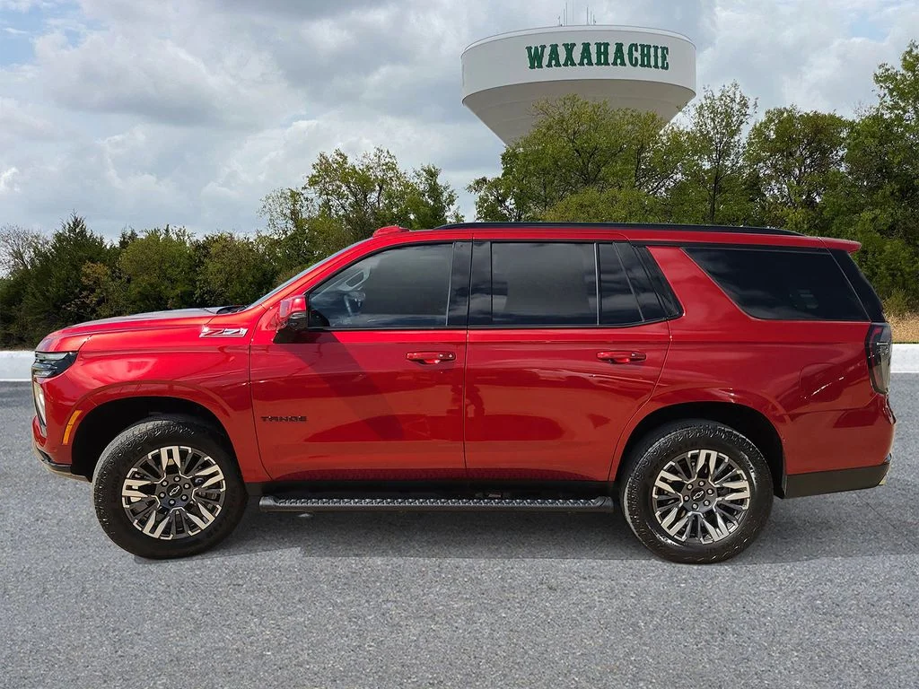 Used 2025 Red Chevrolet Z71 image 3