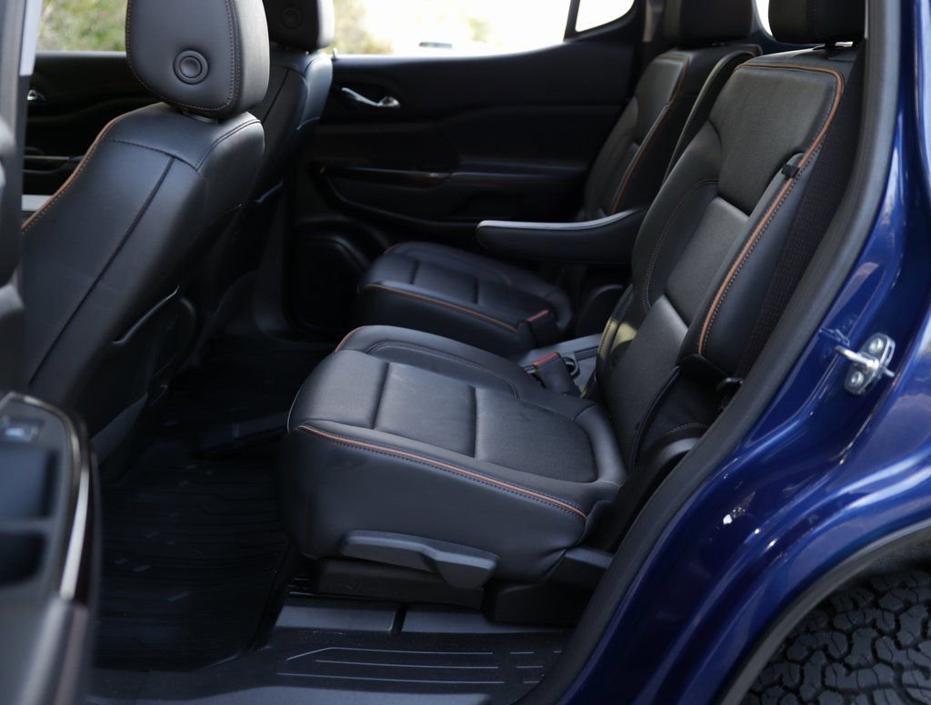 2023 GMC Acadia AT4 - Photo 32