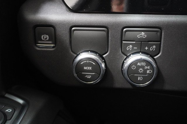 New 2026 Sterling Metallic GMC Elevation image 29