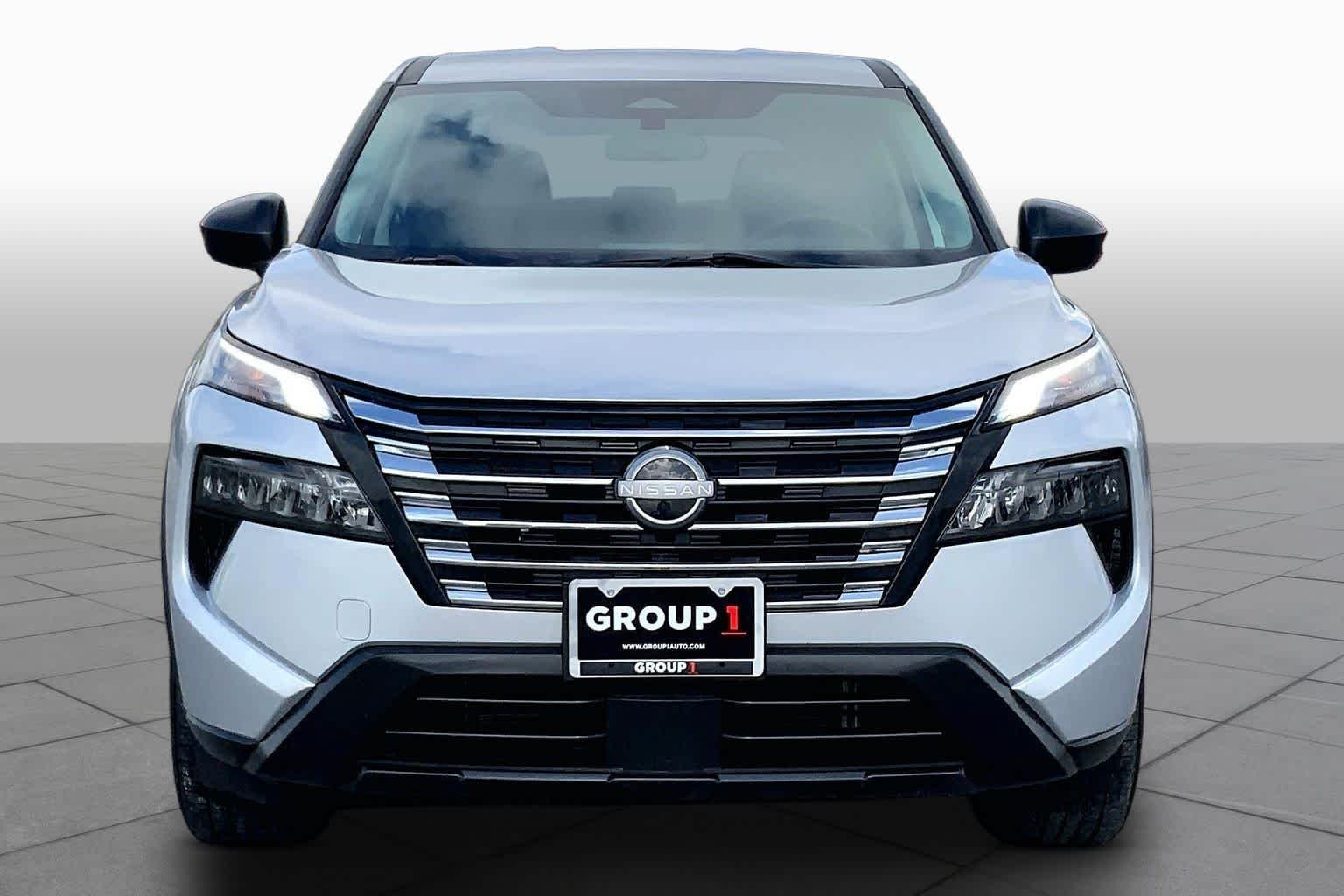 Used 2024 Brilliant Silver Metallic Nissan S image 4
