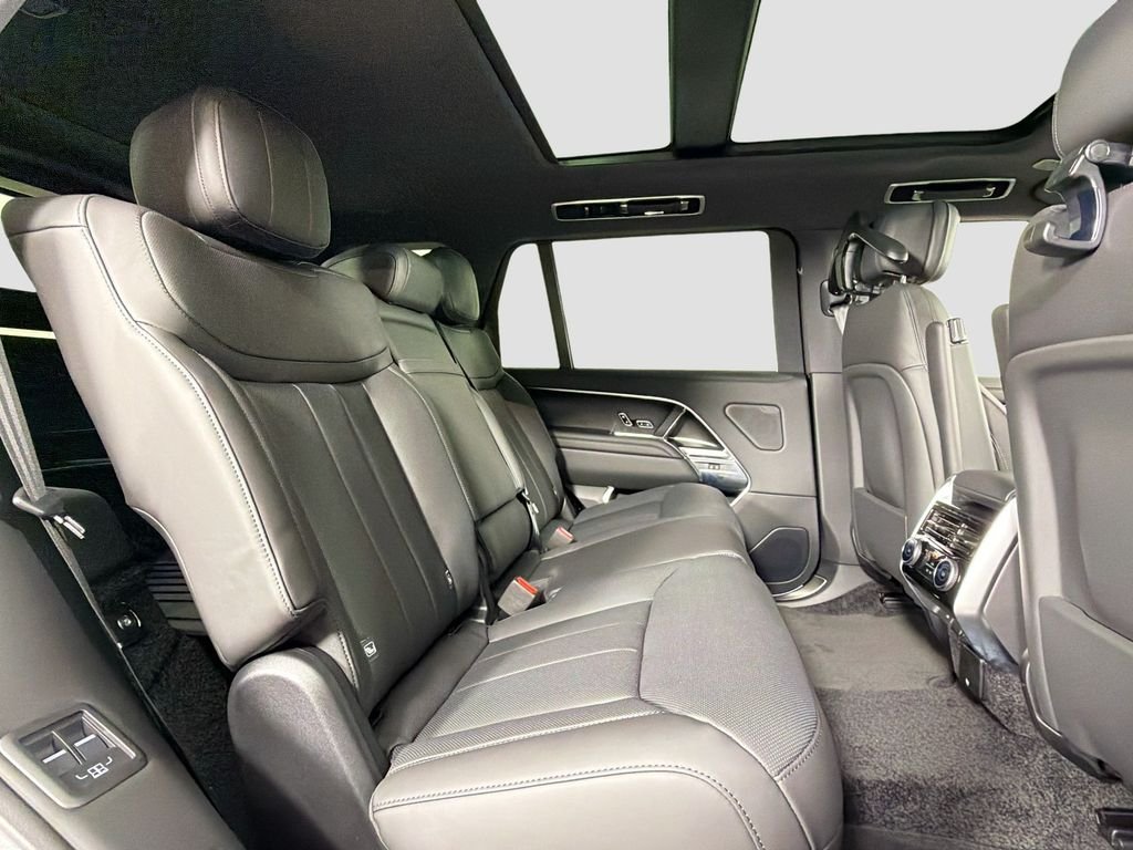 New 2026 Fuji White Land Rover SE 7 Seats image 29