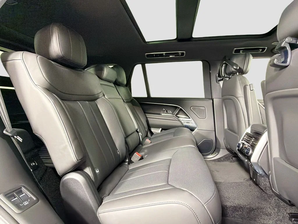 New 2026 Fuji White Land Rover SE 7 Seats image 29