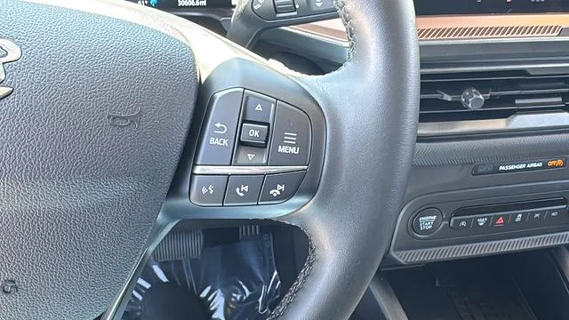 Used 2025 Gray Ford Outer Banks image 25