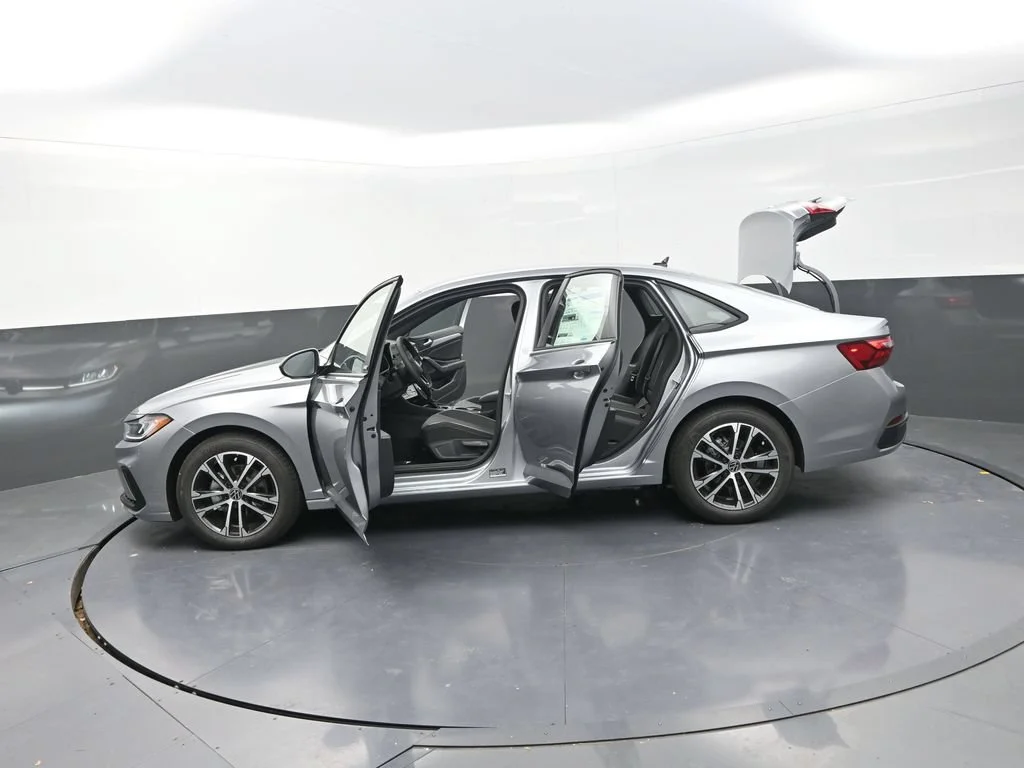 Used 2026  Volkswagen 1.5T Sport image 32