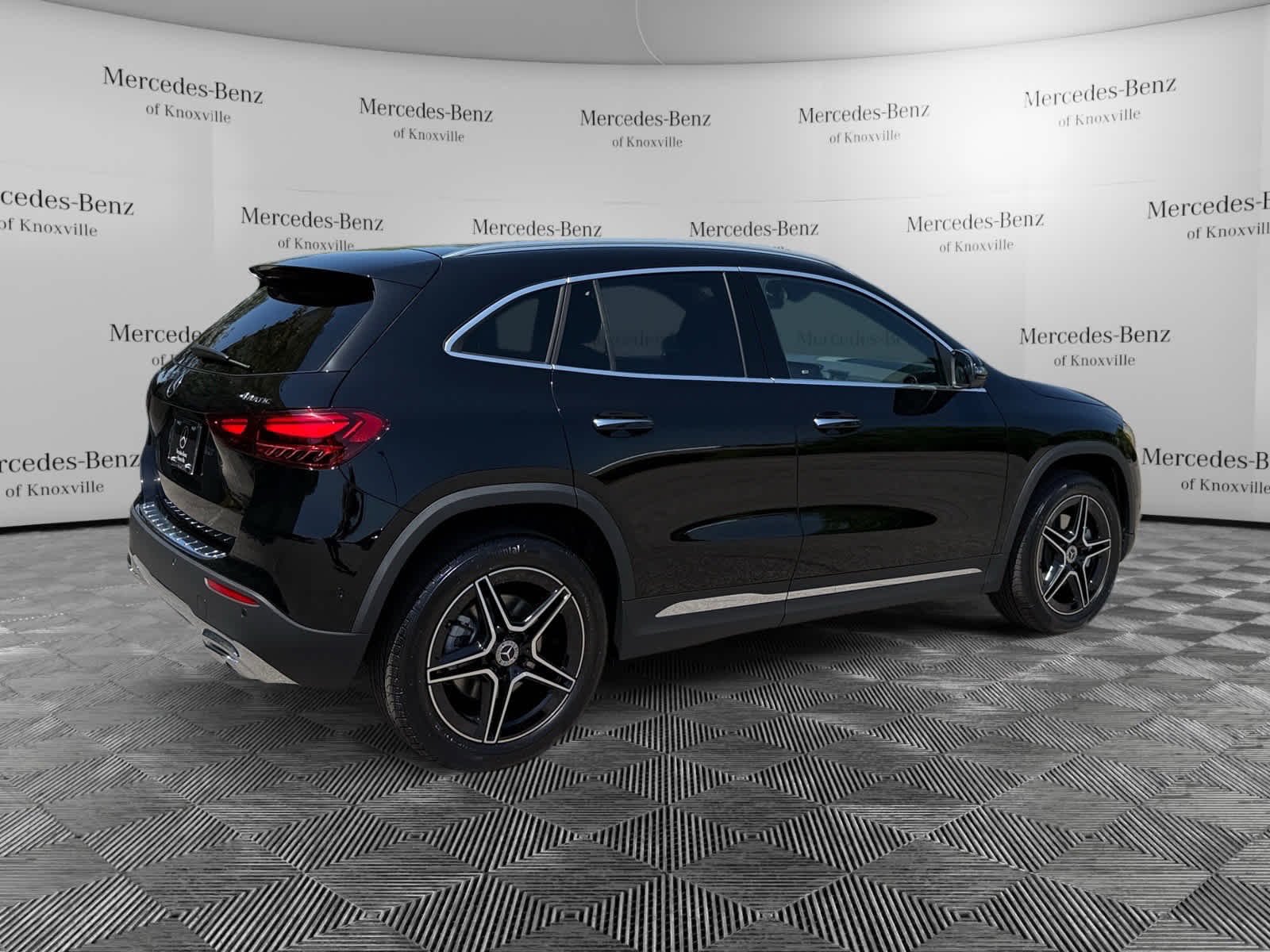 Used 2026 Night Black Mercedes-Benz GLA 250 image 5