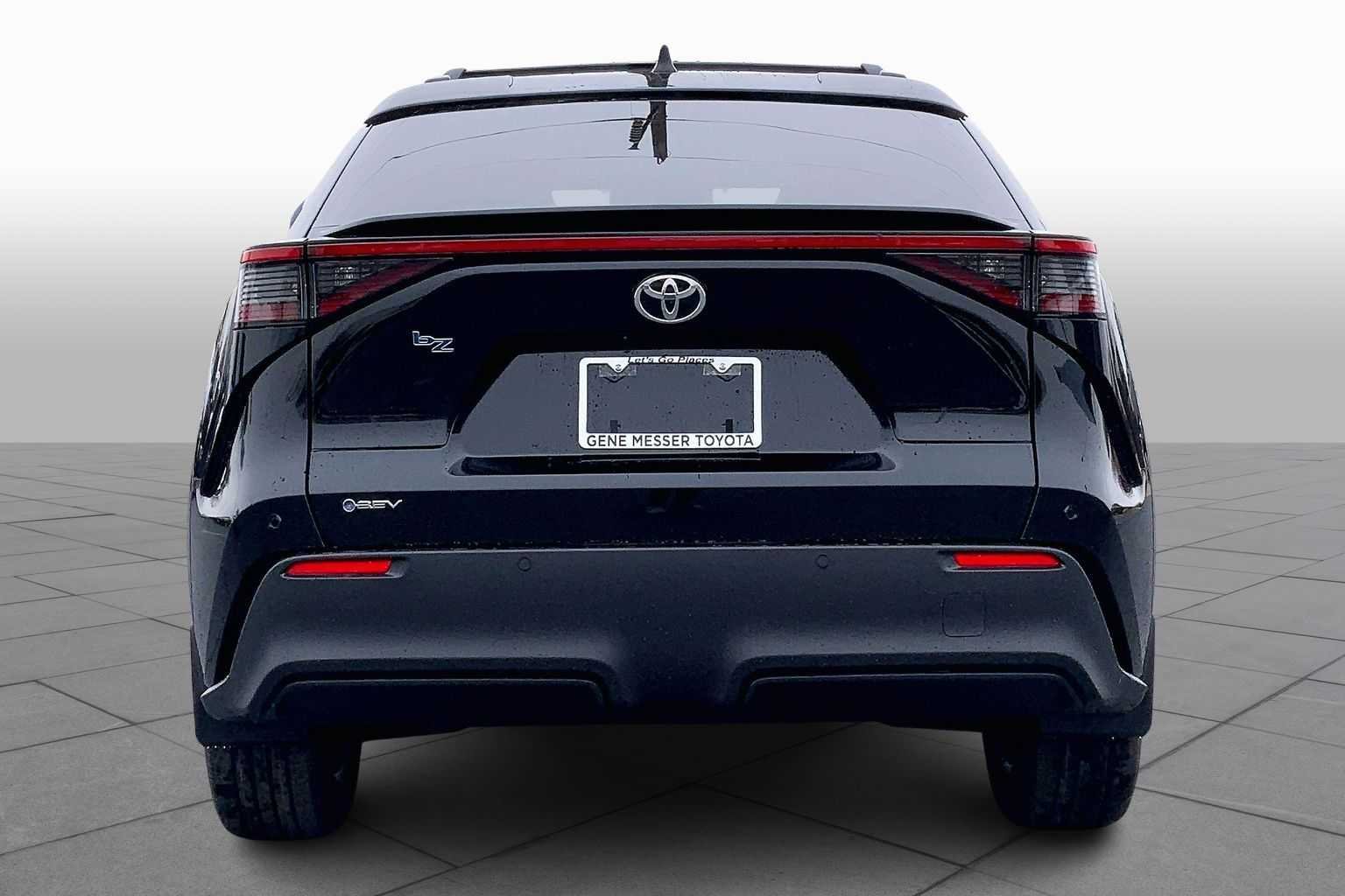 2026 Toyota bZ XLE - Photo 4